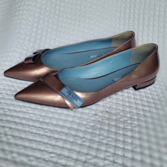 Pumps - Picture 2 of 4